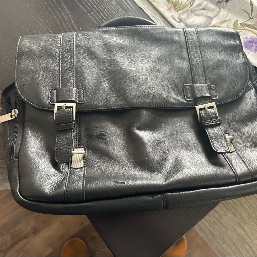 Pelle Studio Black leather laptop/briefcase beautiful condition